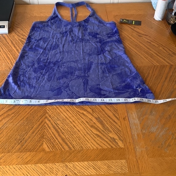 Workout tank - Picture 8 of 9